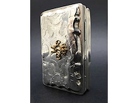 Unieke zilveren tabaksdoosje met monogram koning willem iii der nederlanden (1849-1890) - afbeelding 20 van  34