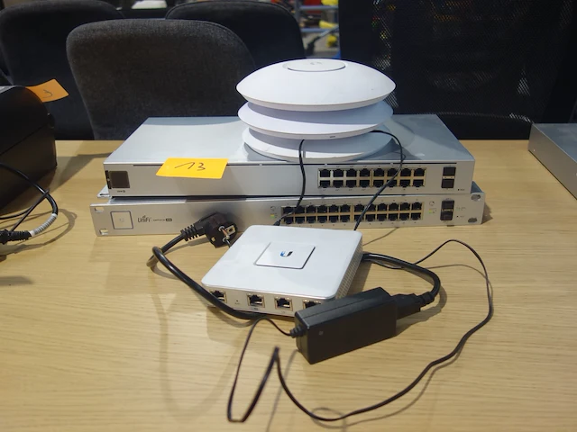 Unifi switch/network - afbeelding 1 van  9
