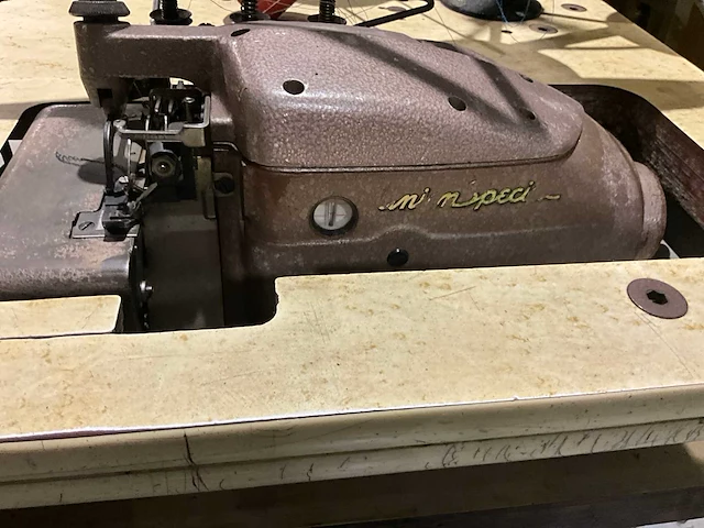 Union special 1naald 3draad overlock type 39500 - afbeelding 4 van  4