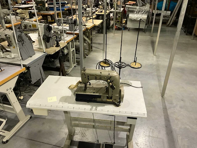 Union special 1naalds kettingsteek machine type 51300 - afbeelding 2 van  5