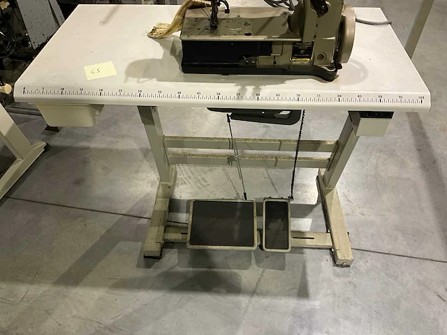 Union special 1naalds kettingsteek machine type 51300 - afbeelding 4 van  5
