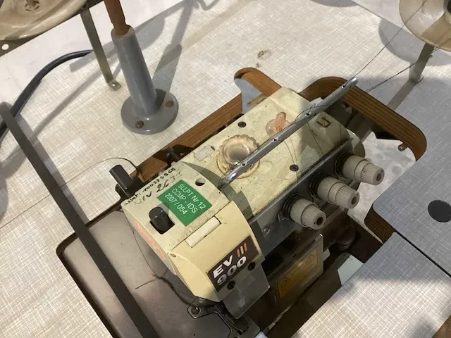 Union special ev900 naaimachine - afbeelding 9 van  9
