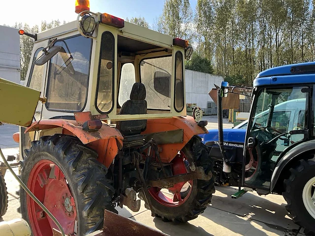 Universal utb l-445 tweewielaangedreven landbouwtractor - afbeelding 14 van  19