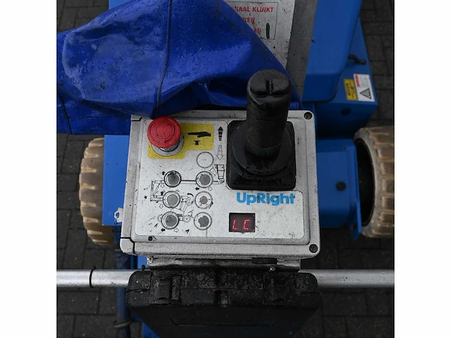 Upright - 2005 - ab38 - hoogwerker - afbeelding 9 van  24