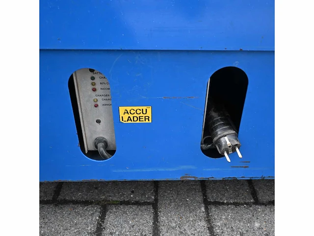 Upright - 2005 - ab38 - hoogwerker - afbeelding 11 van  24
