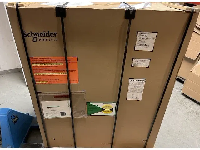 Ups schneider electric g300 40 kvs - afbeelding 8 van  9