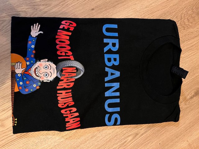 Urbanus kplt reeks+lp's+puzzels+2beeldjes getekend+boeken gesigneerd+monopoly+ t-shirt - afbeelding 5 van  19