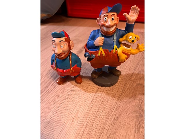 Urbanus kplt reeks+lp's+puzzels+2beeldjes getekend+boeken gesigneerd+monopoly+ t-shirt - afbeelding 8 van  19