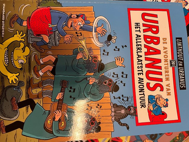 Urbanus kplt reeks+lp's+puzzels+2beeldjes getekend+boeken gesigneerd+monopoly+ t-shirt - afbeelding 13 van  19