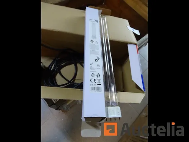 Uv-c clarifier spot t.i.p spu 36000 voor zwembad - afbeelding 2 van  5