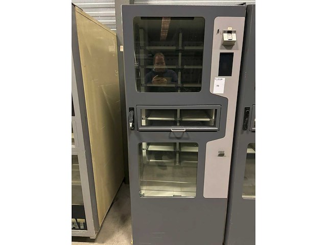 V90 - brood - automat - afbeelding 2 van  3