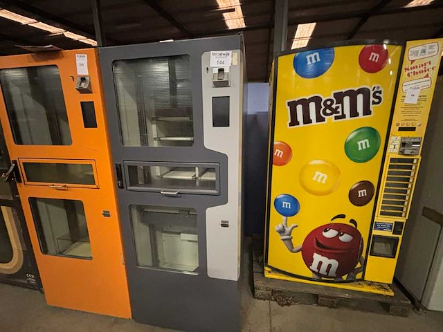 V90 - verkoopautomaat - afbeelding 1 van  6