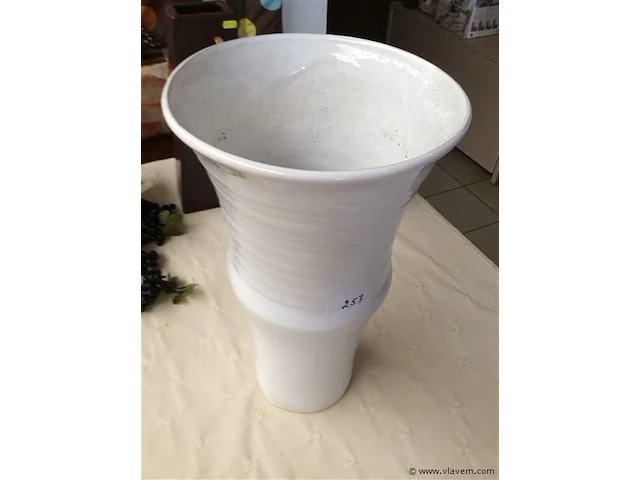 Vaas gleiswerk - afbeelding 1 van  3