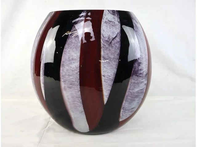 Vaas in glas - afbeelding 3 van  4