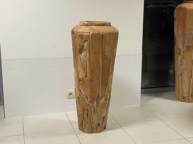 Vaas in teak h100cm - afbeelding 1 van  1