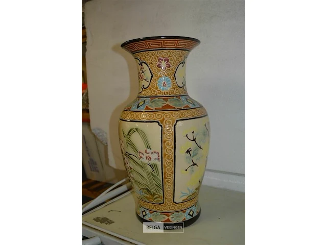 Vaas met bloemen h=52cm - afbeelding 2 van  3
