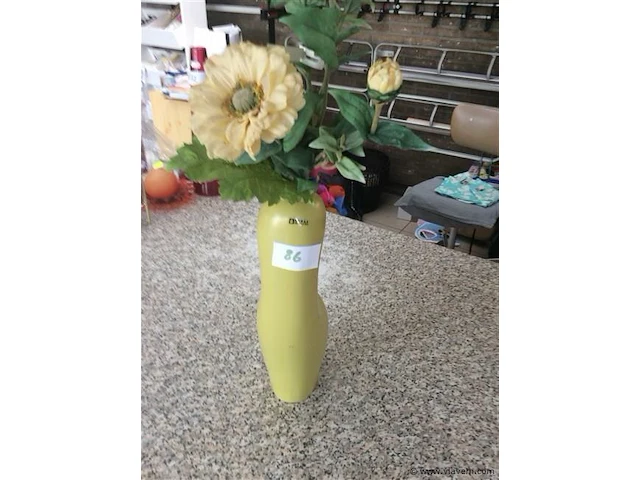 Vaas met bloemen - afbeelding 1 van  2