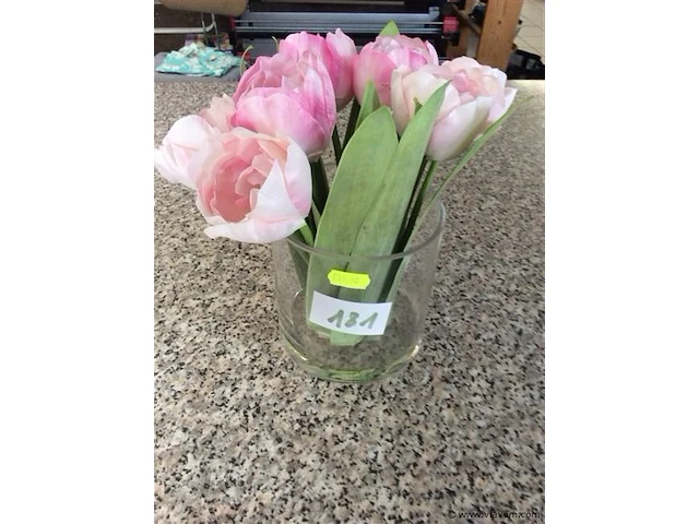 Vaas met bloemen - afbeelding 1 van  2