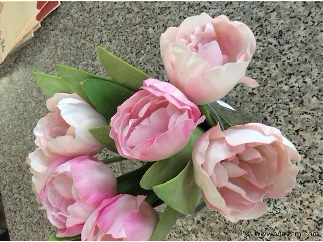 Vaas met bloemen - afbeelding 2 van  2