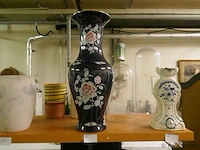 Vaas met bloemen - afbeelding 1 van  1