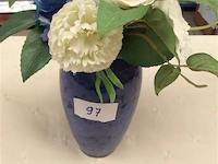 Vaas met bloemen - afbeelding 1 van  2