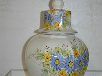 Vaas met deksel h=40cm (bloemenmotief) 1892 - afbeelding 1 van  3