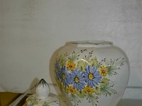 Vaas met deksel h=40cm (bloemenmotief) 1892 - afbeelding 3 van  3