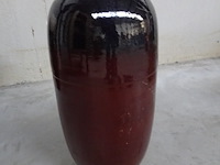 Vaas met gouden bloemstukken - afbeelding 1 van  2