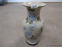 Vaas - afbeelding 1 van  3