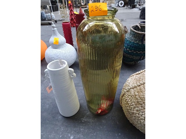 Vaas - afbeelding 1 van  1