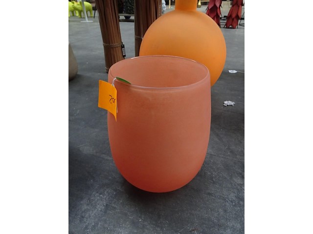 Vaas - afbeelding 1 van  1