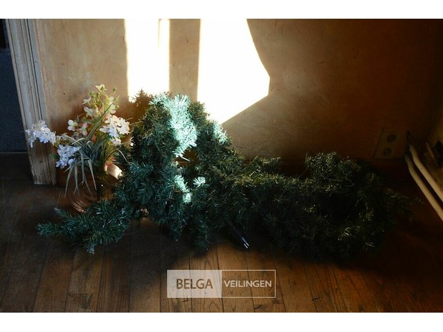 Vaasje +kerstdecoratie - afbeelding 1 van  4