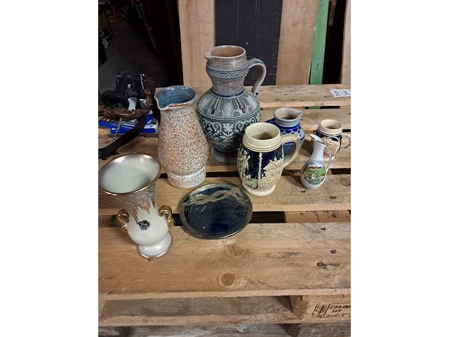 Vaasjes keramiek - afbeelding 1 van  7