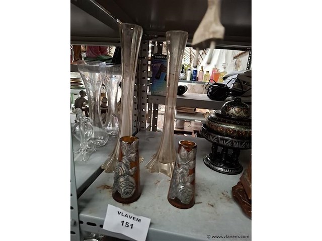 Vaasjes - afbeelding 1 van  1