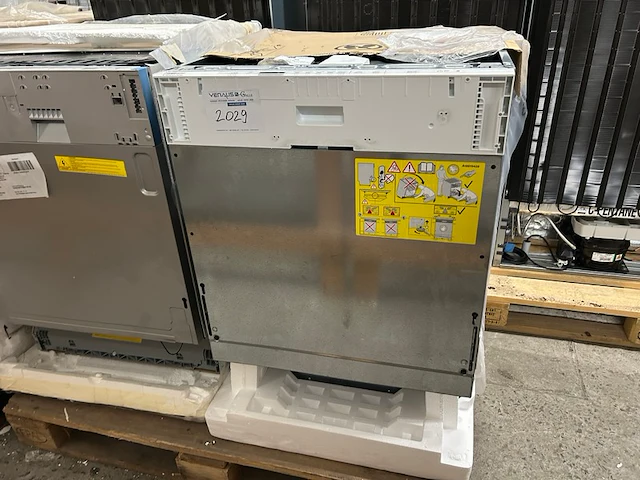 Vaatwas zanussi - afbeelding 1 van  10