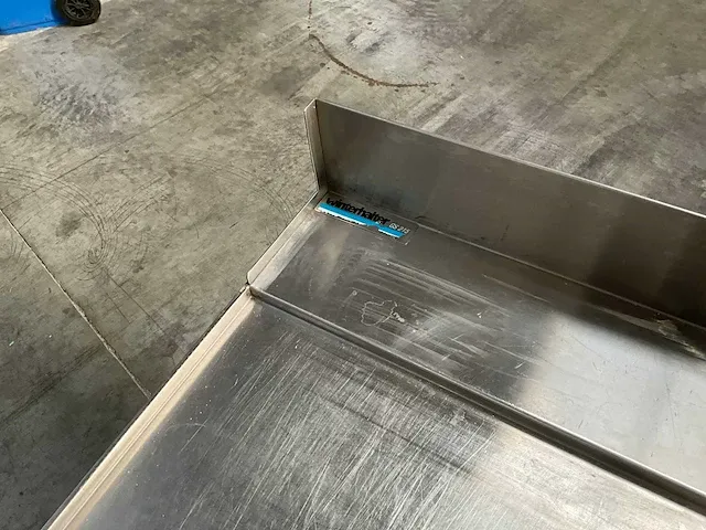 Vaatwasmachine hobart amx-10 a met bijhorende doorschuiftafels - afbeelding 6 van  19