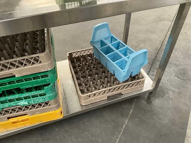 Vaatwasmachine hobart amx-10 a met bijhorende doorschuiftafels - afbeelding 8 van  19
