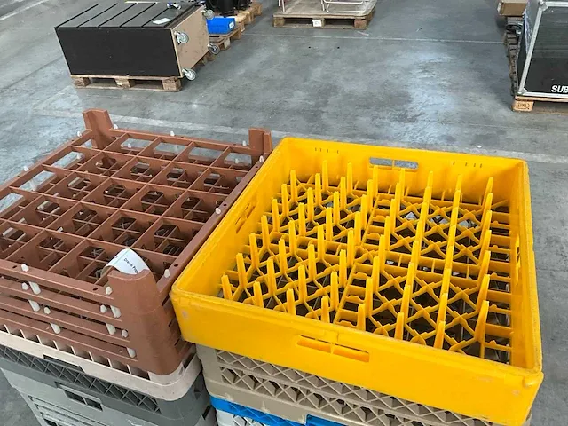 Vaatwasmachine hobart amx-10 a met bijhorende doorschuiftafels - afbeelding 11 van  19