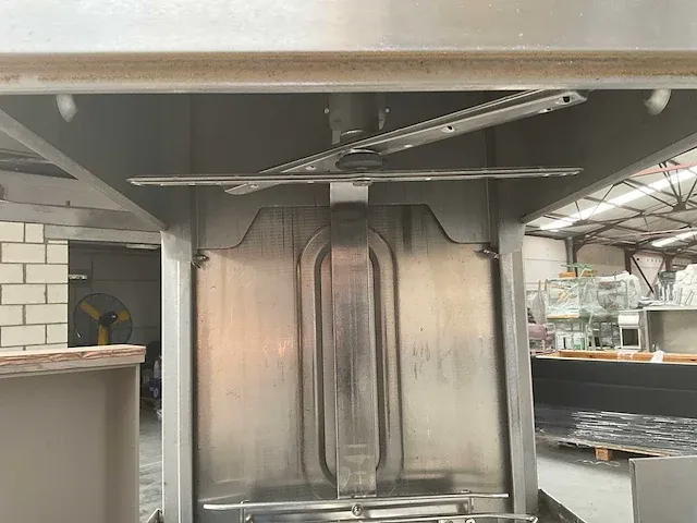 Vaatwasmachine hobart amx-10 a met bijhorende doorschuiftafels - afbeelding 15 van  19