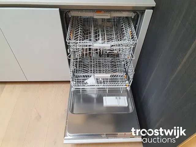 Vaatwasser (c) - afbeelding 1 van  2