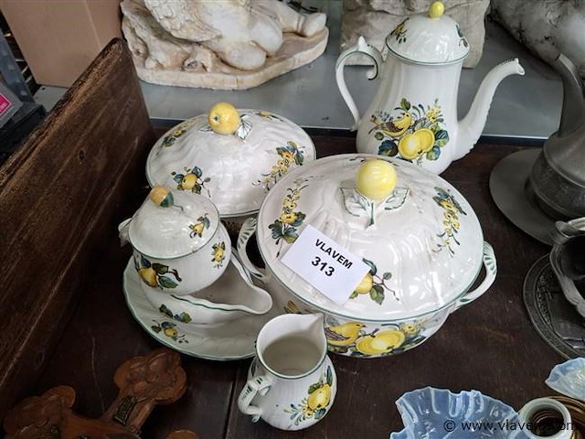 Vaatwerk - afbeelding 1 van  2