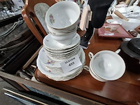 Vaatwerk - afbeelding 1 van  2