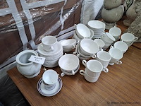 Vaatwerk - afbeelding 1 van  3