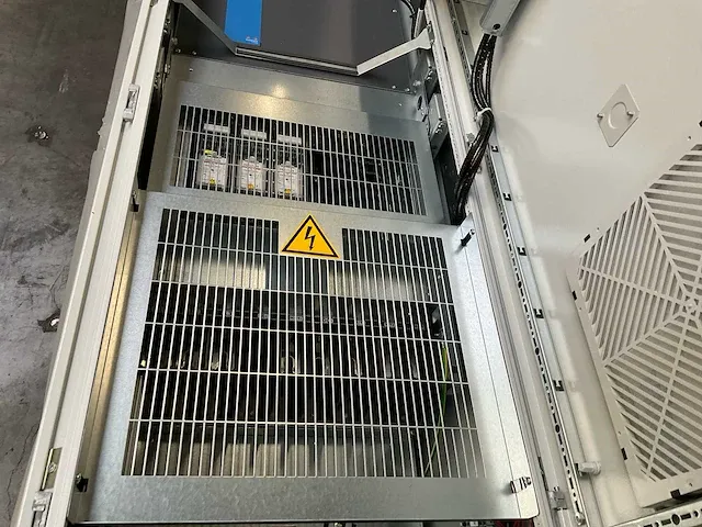 Vacon vacon0100-3l-0261-7-ed-flow frequentieregelaar - afbeelding 3 van  14