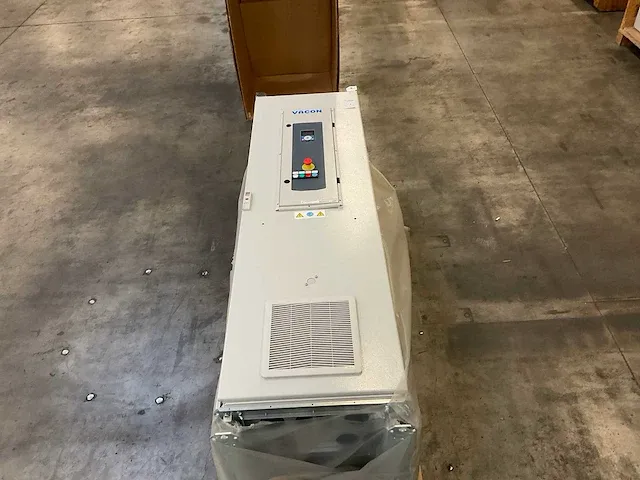 Vacon vacon0100-3l-0261-7-ed-flow frequentieregelaar - afbeelding 1 van  14
