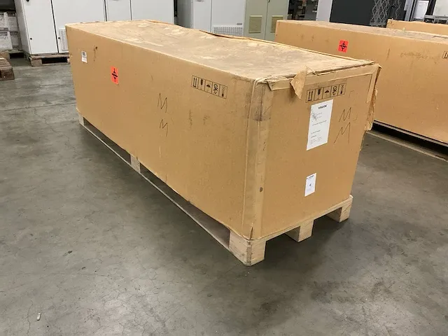 Vacon vacon0100-3l-0325-7-ed-flow frequentieregelaar - afbeelding 2 van  10