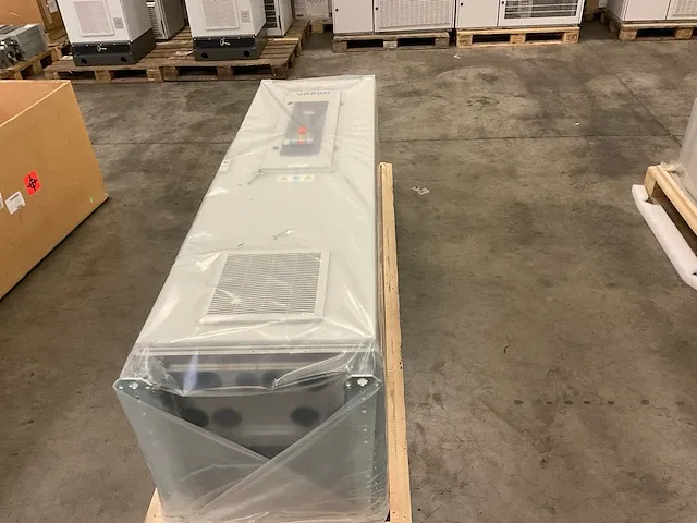 Vacon vacon0100-3l-0325-7-ed-flow frequentieregelaar - afbeelding 4 van  10