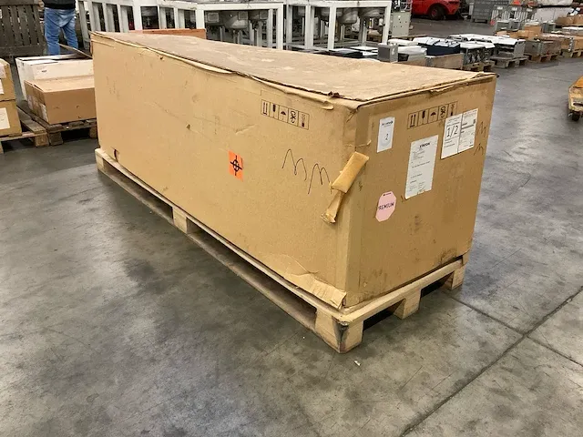 Vacon vacon0100-3l-0325-7-ed-flow frequentieregelaar - afbeelding 2 van  9