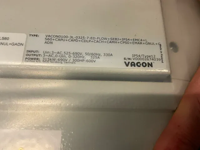 Vacon vacon0100-3l-0325-7-ed-flow frequentieregelaar - afbeelding 4 van  9