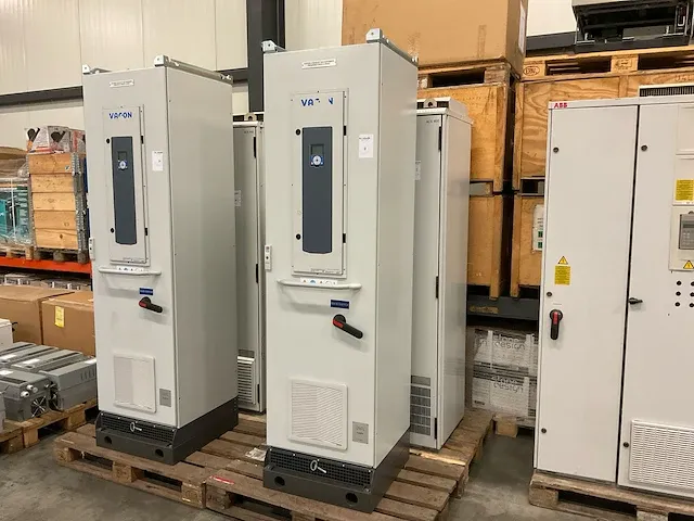Vacon vacon0100-3l-0416-7-ed-flow frequentieregelaar - afbeelding 2 van  14
